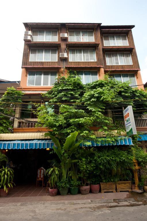 Okay Guesthouse Phnom Penh Exterior photo